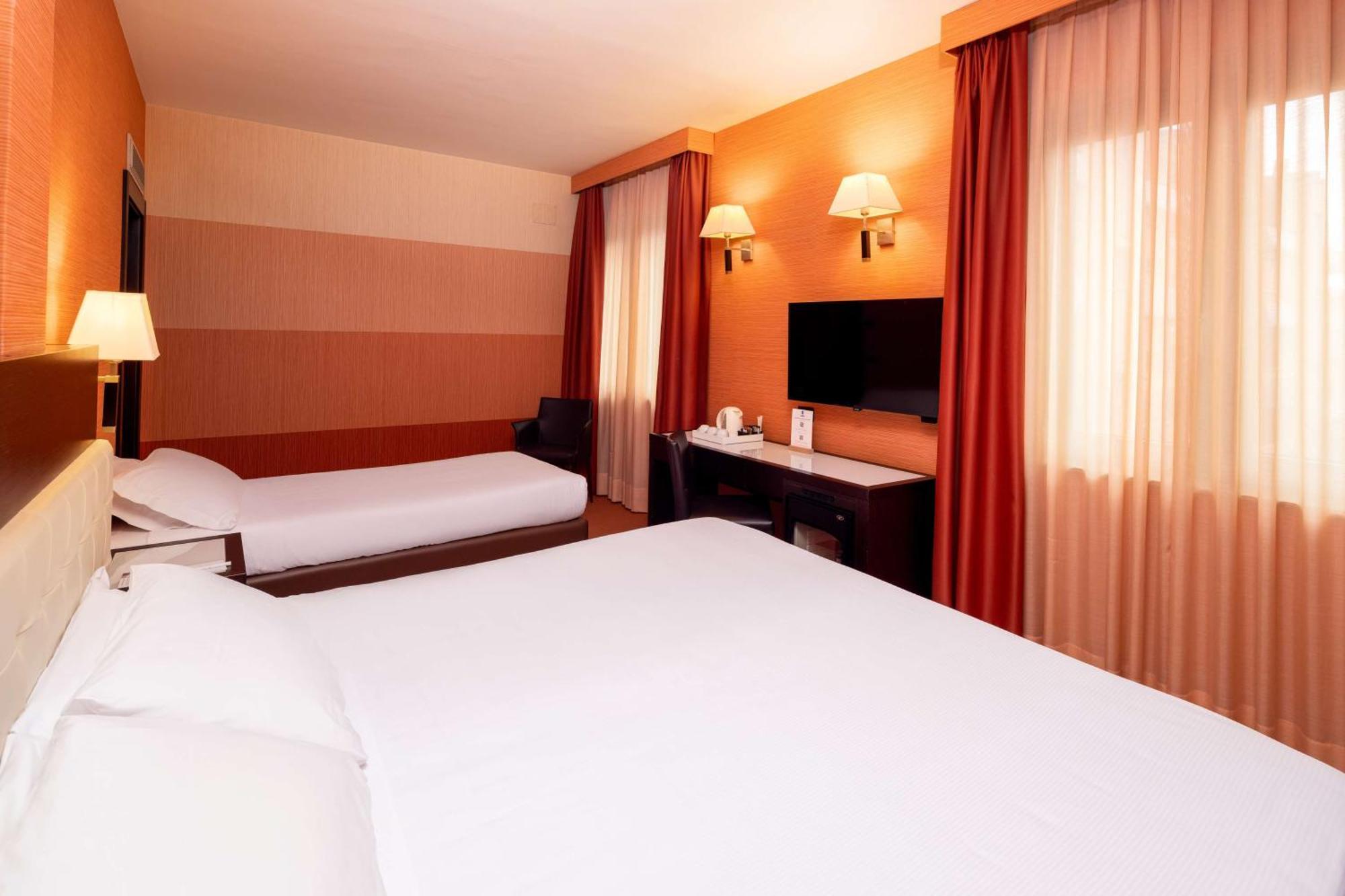 Best Western Gorizia Palace Buitenkant foto
