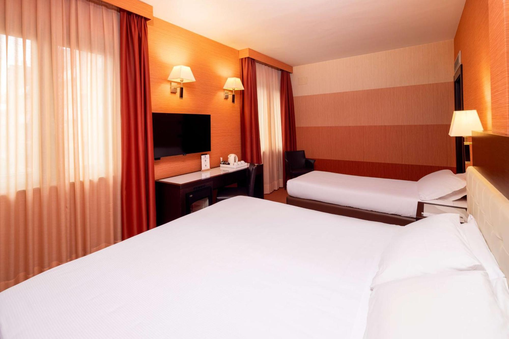 Best Western Gorizia Palace Buitenkant foto