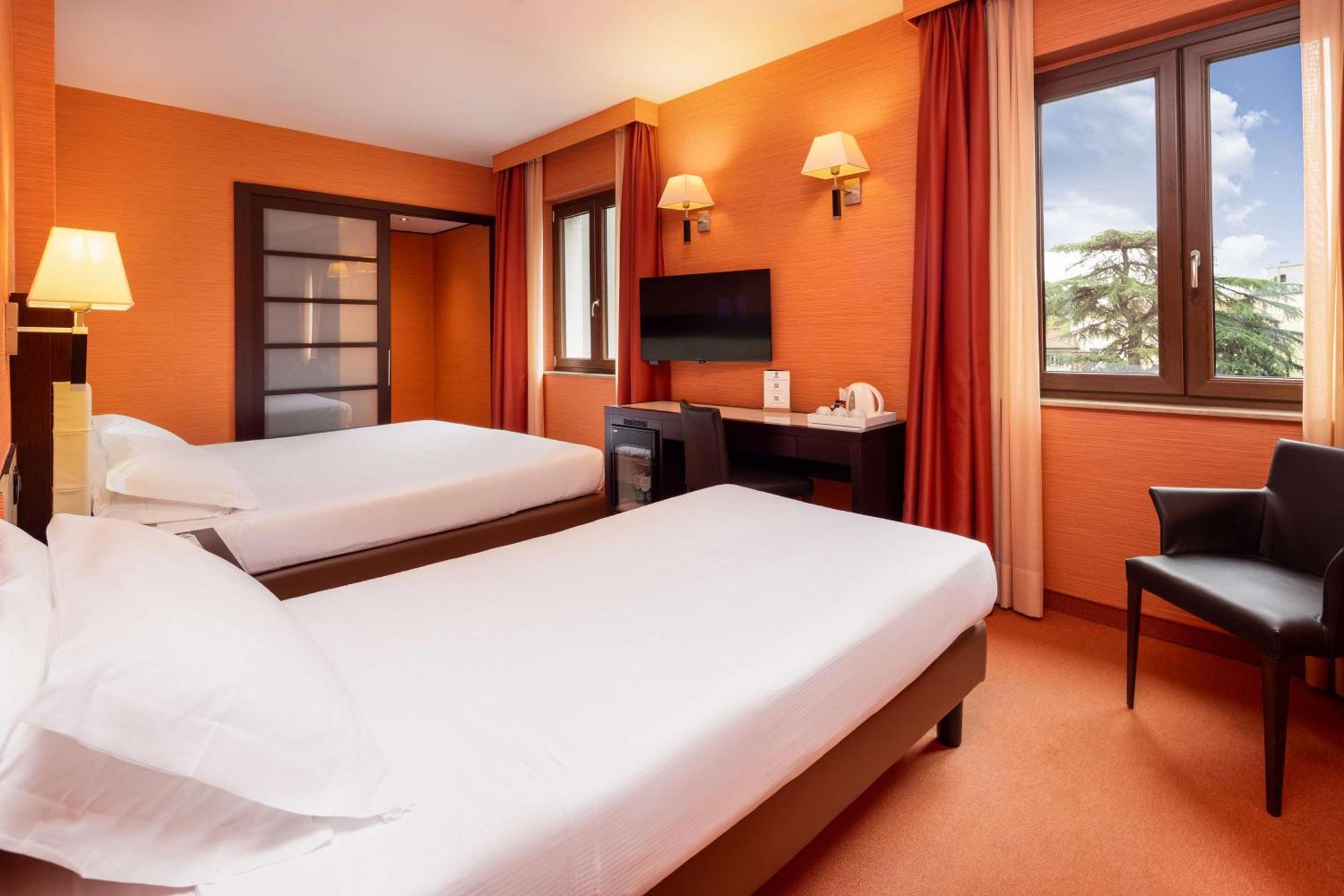 Best Western Gorizia Palace Buitenkant foto