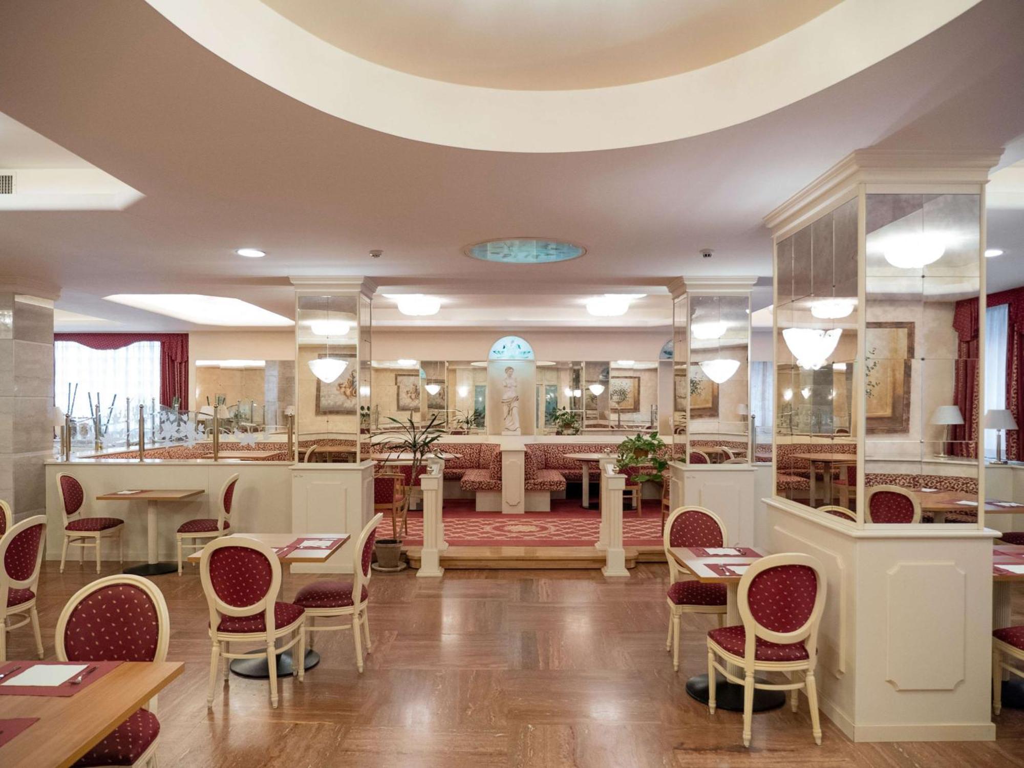 Best Western Gorizia Palace Buitenkant foto